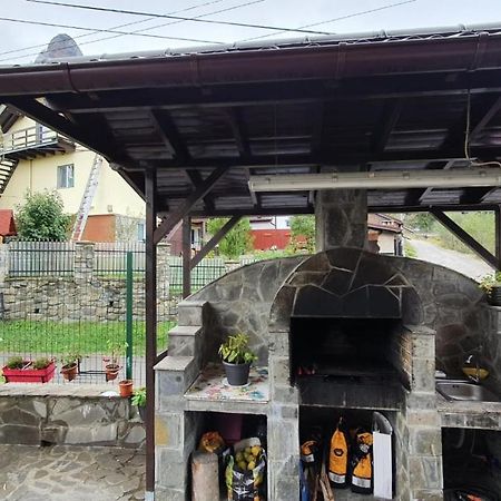 Hotel Casa Teleferic Buşteni Exterior foto